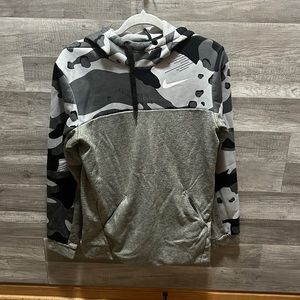 NIKE Dri-Fit Camo Therma Training Hoodie size small